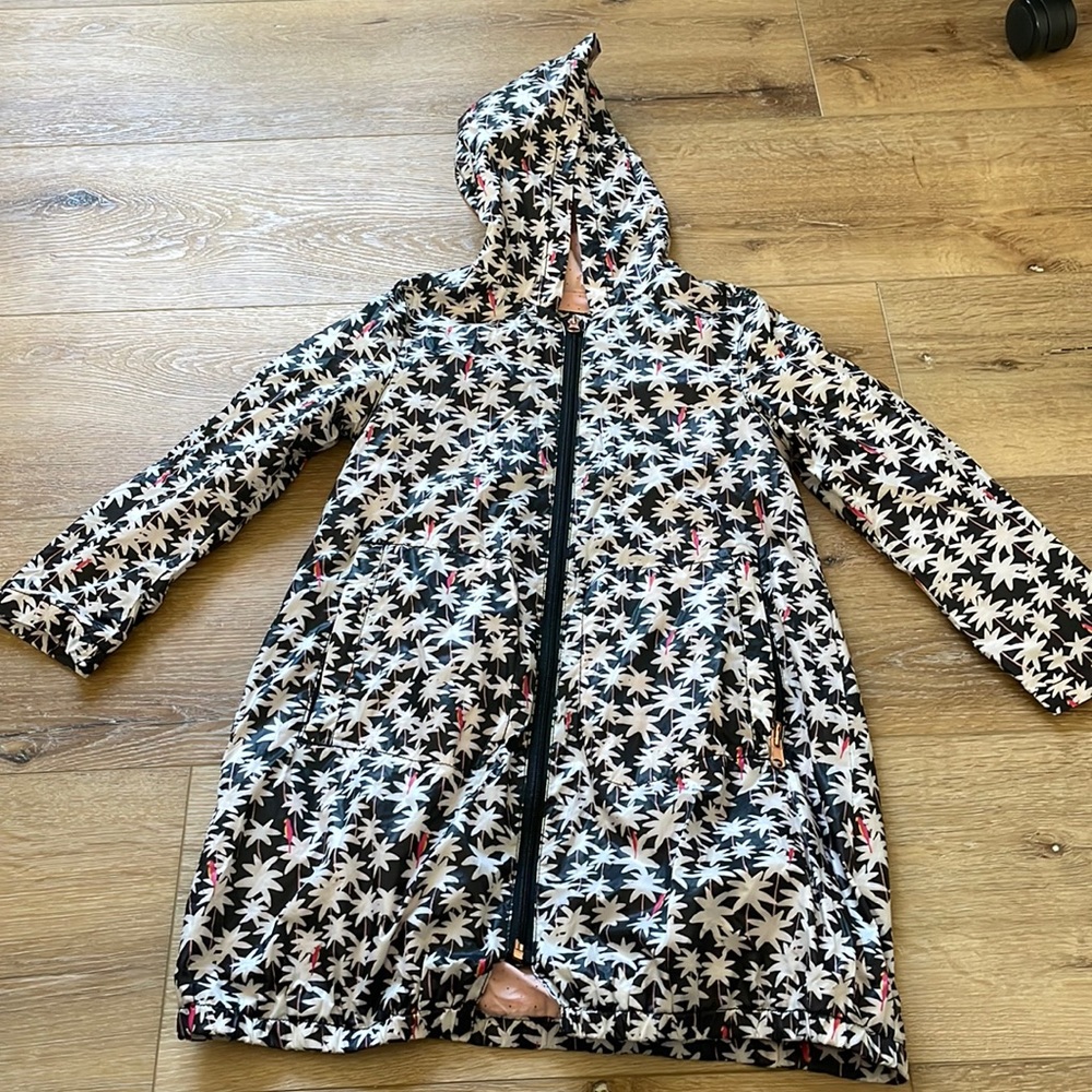 catimini rain jacket size 8 in excellent conditions (designed in France)